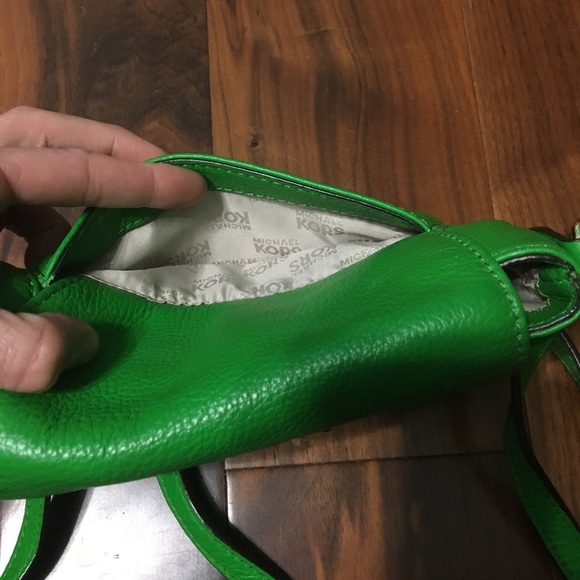 Michael Kors Green Leather Crossbody Purse - Picture 6 of 6